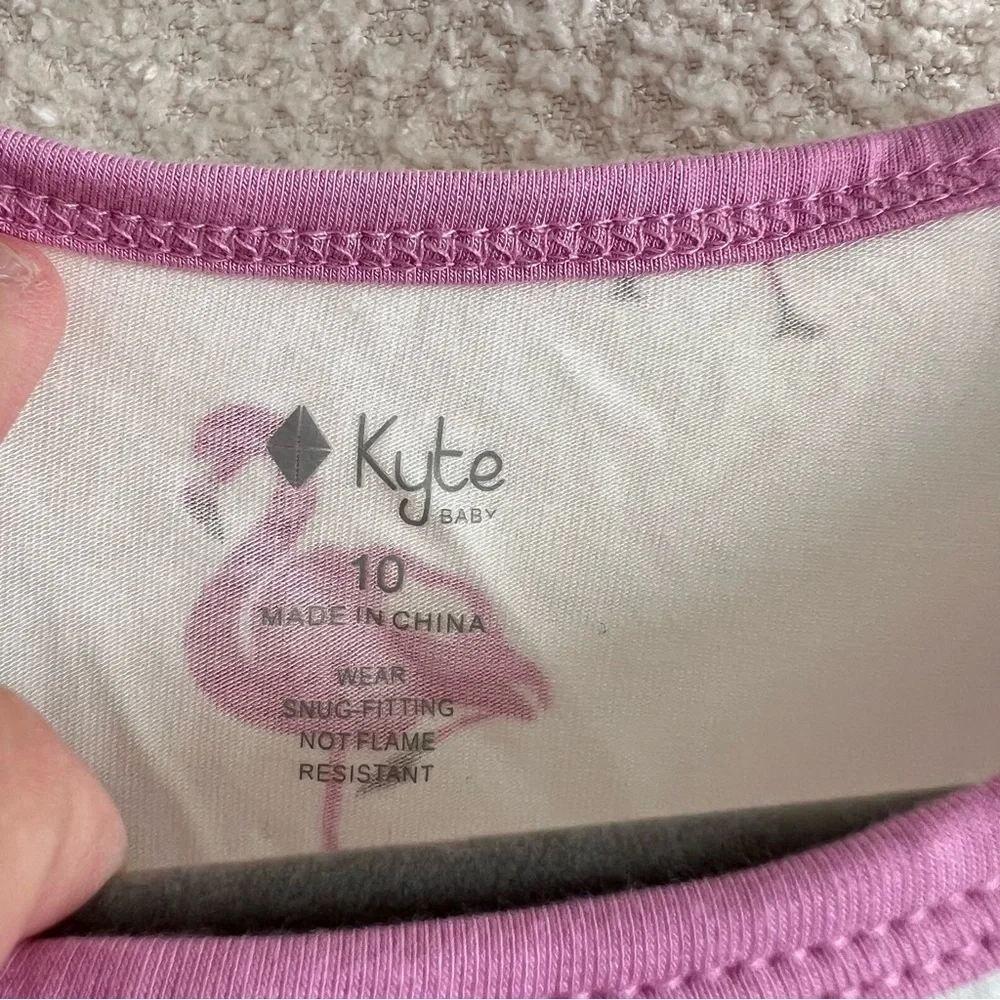 Kyte BABY White Pajama Top with Pink Flamingo Print